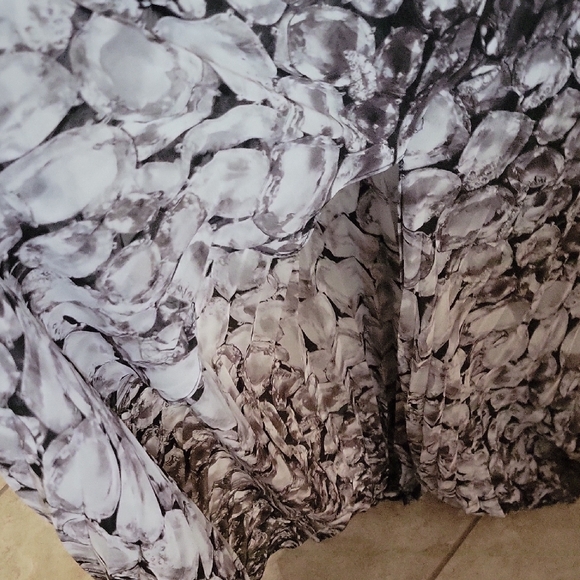 Black and White Strapless Dress - Picture 4 of 13